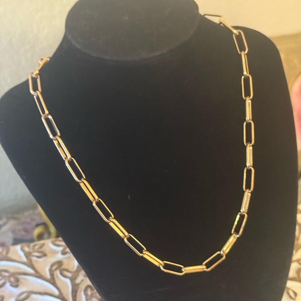 NWOT Ettika Gold Toned Paperclip Necklace - Picture 1 of 7